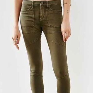 BDG Green Cargo Skinny Pants